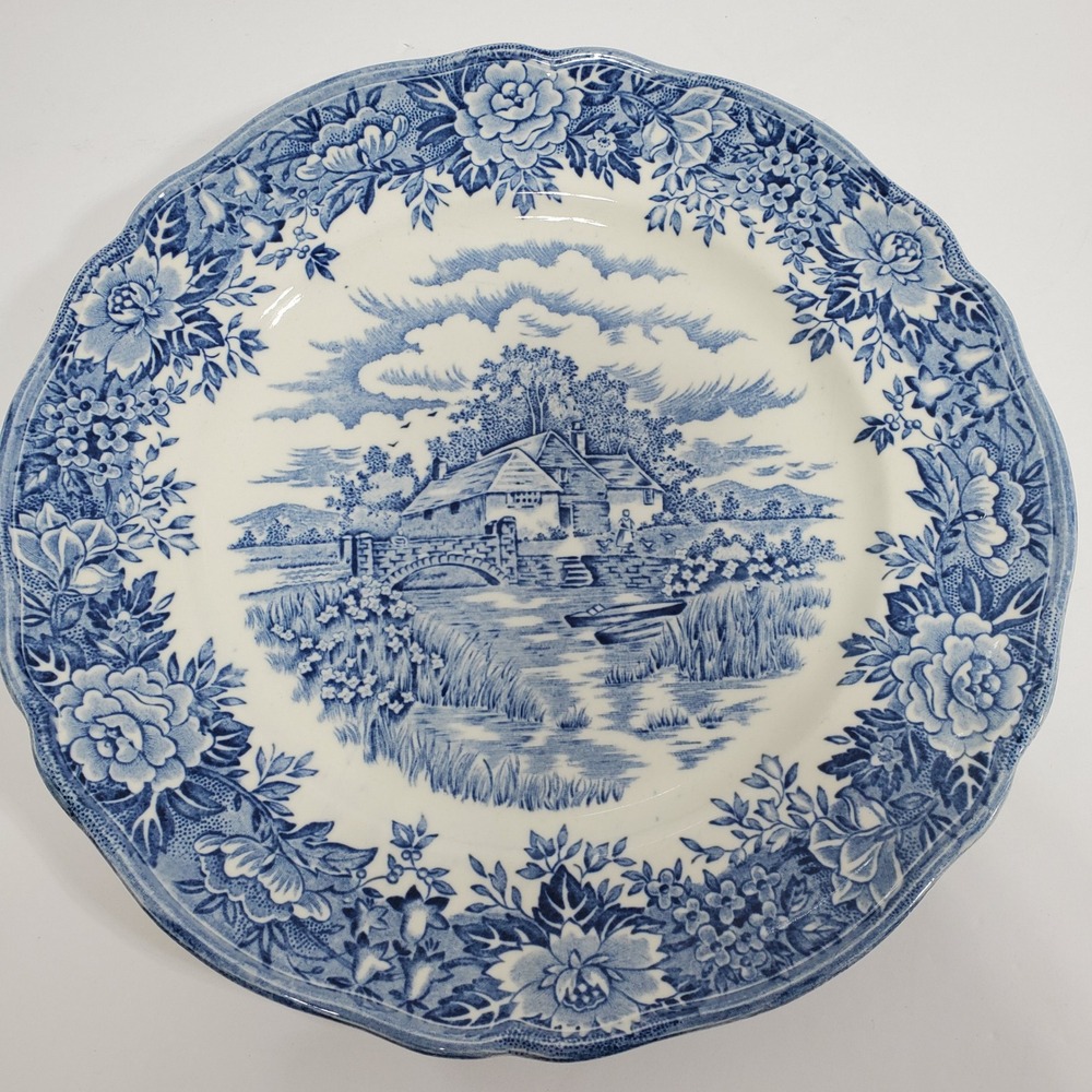 Salem China Co English Village Dinner Plate Blue White Ironstone  Scalloped
